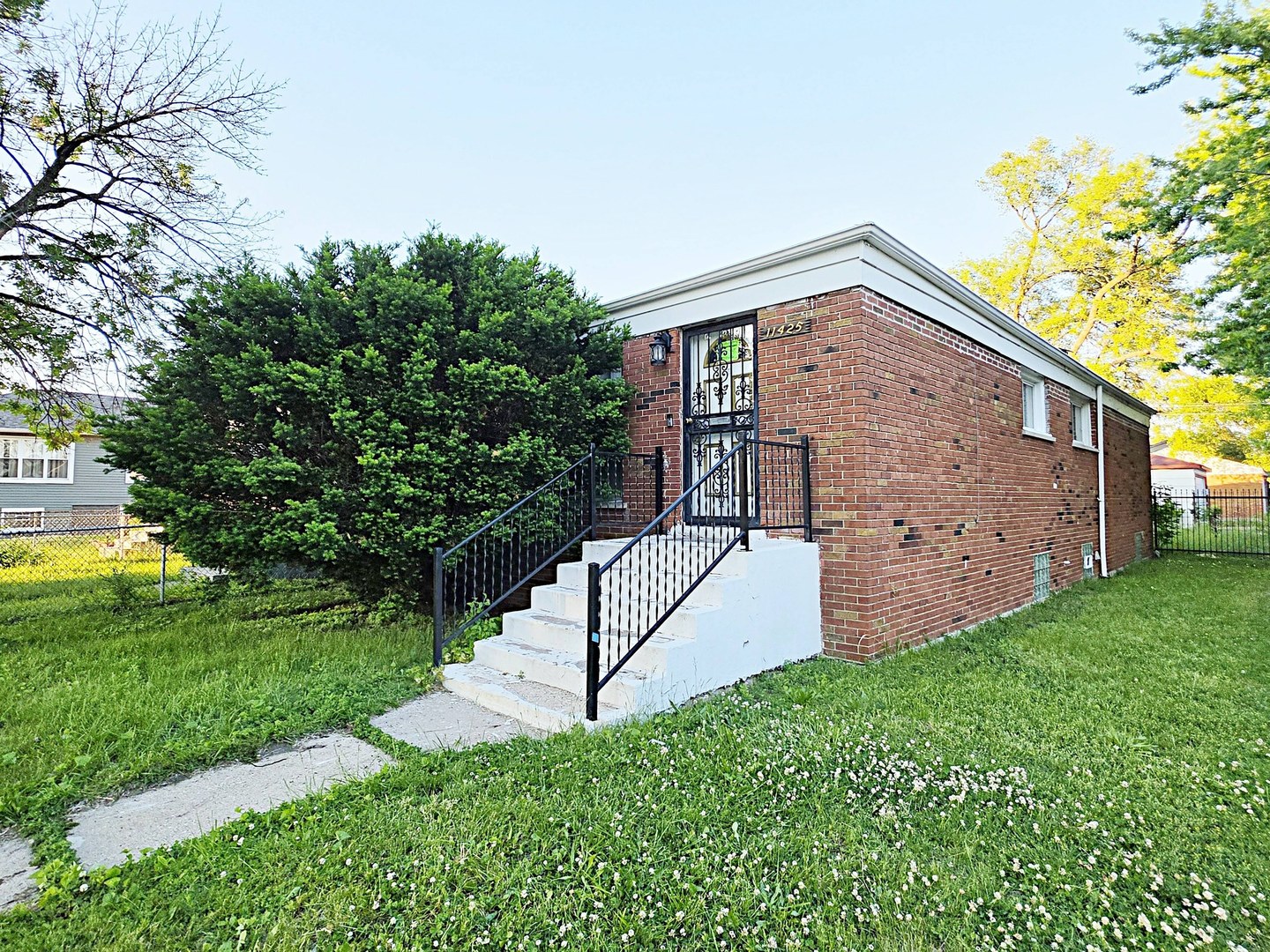 11425 South Elizabeth Street Chicago IL 60643