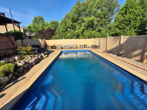 110 Falcon Way Poplar Grove IL 61065