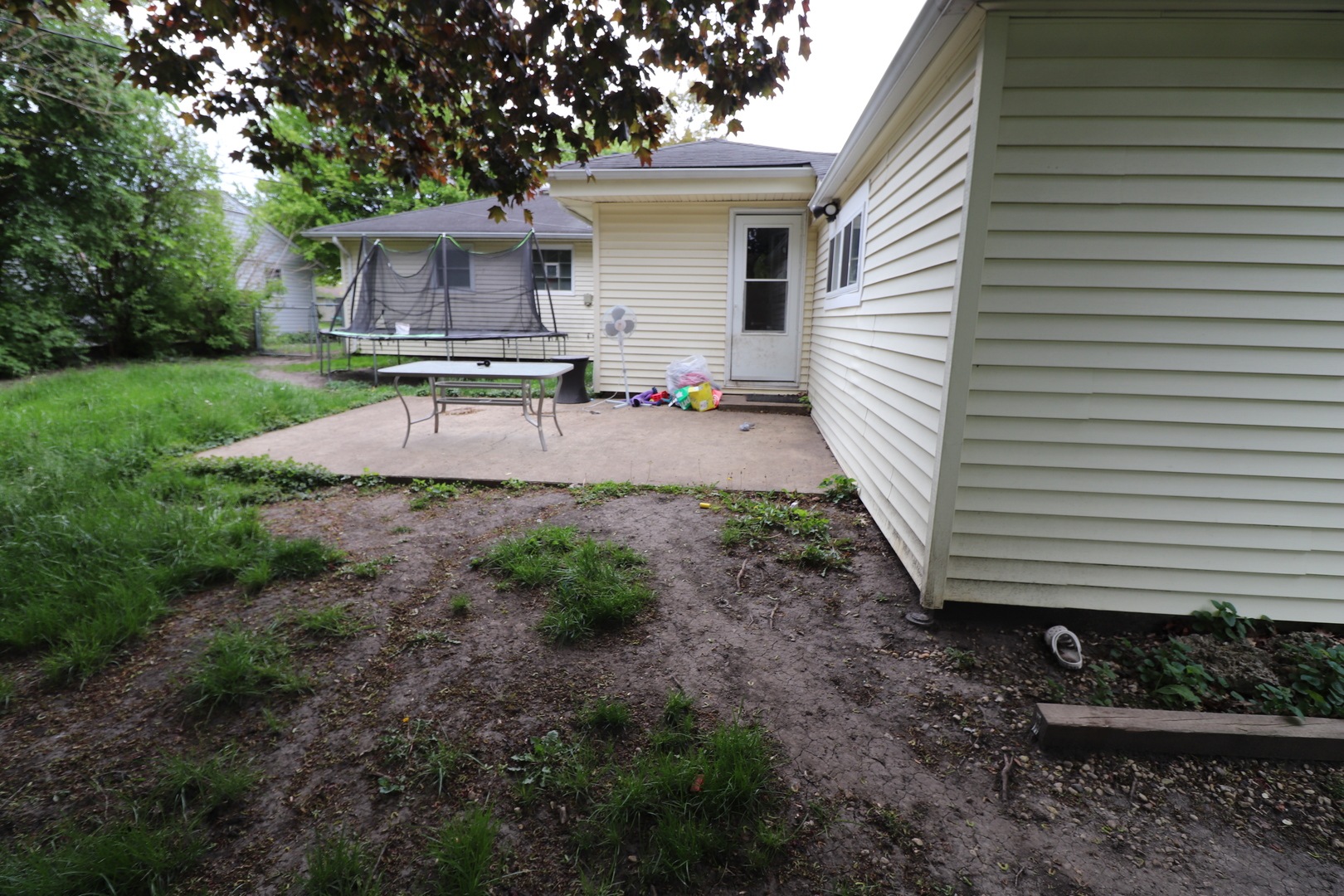 2702 Saint James Street Rolling Meadows IL 60008