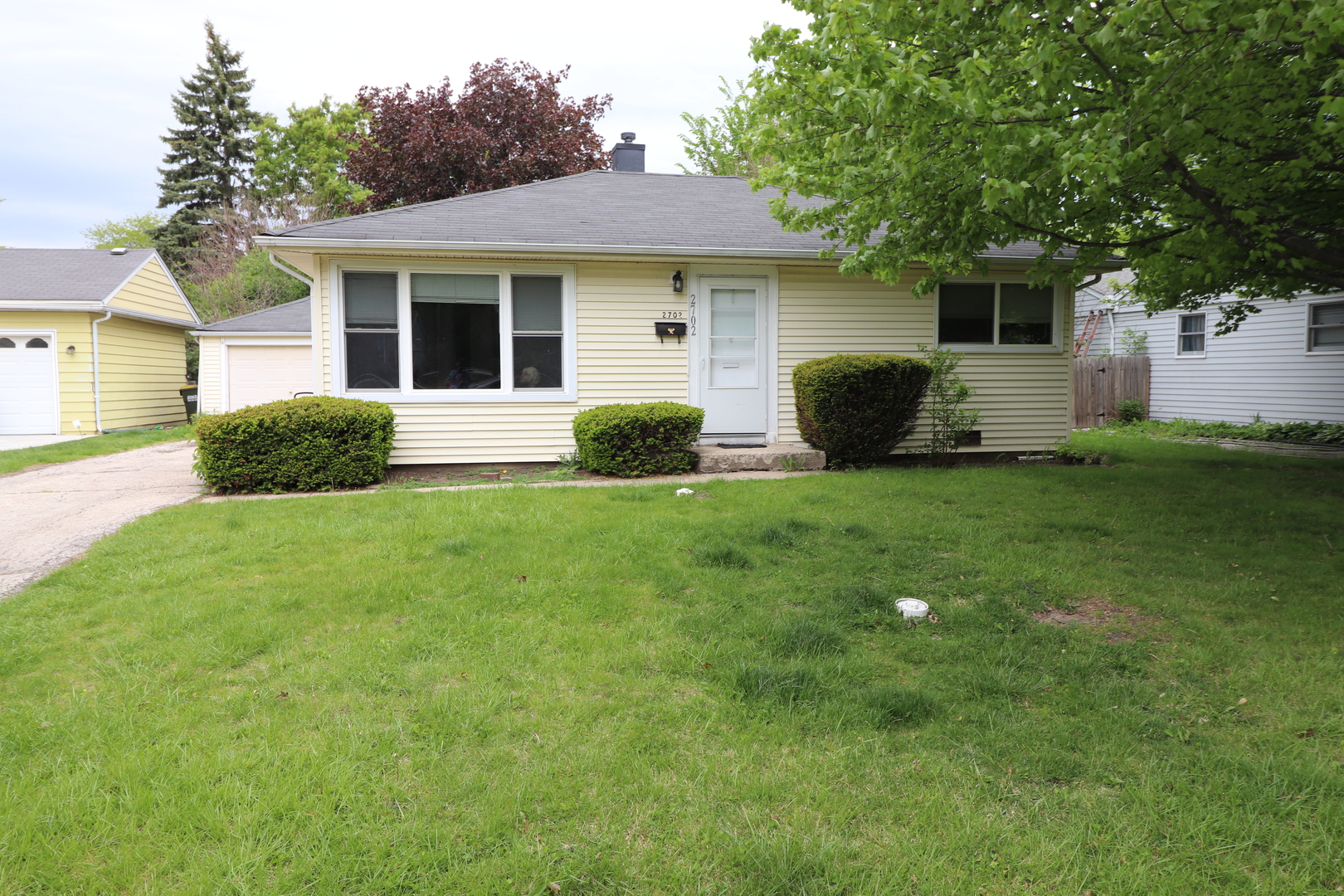 2702 Saint James Street Rolling Meadows IL 60008