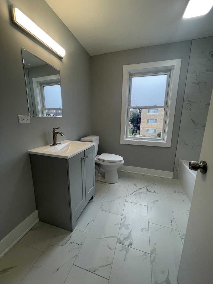 8023 South Yates Boulevard Chicago IL 60617