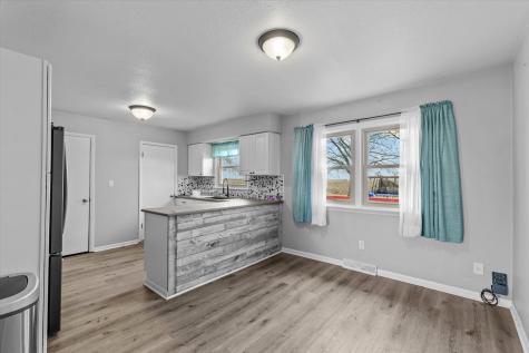 212 North 7th Street Cissna Park IL 60924