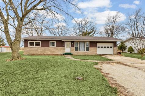212 North 7th Street Cissna Park IL 60924