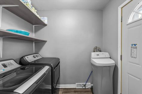 212 North 7th Street Cissna Park IL 60924