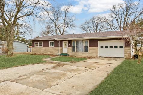 212 North 7th Street Cissna Park IL 60924