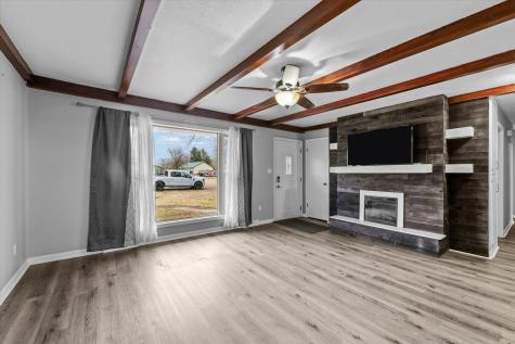 212 North 7th Street Cissna Park IL 60924