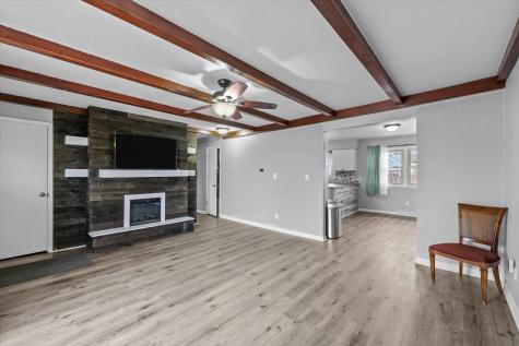 212 North 7th Street Cissna Park IL 60924
