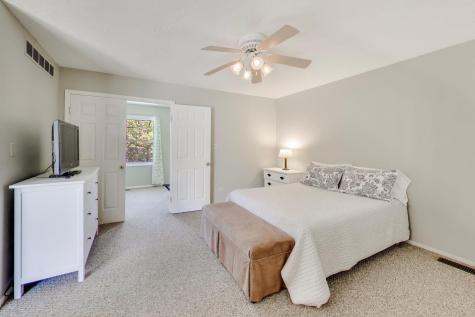 244 Coventry Court Bloomingdale IL 60108