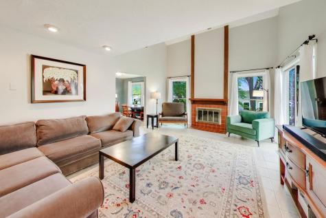 244 Coventry Court Bloomingdale IL 60108