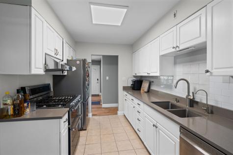 1011 Beverly Drive Wheeling IL 60090
