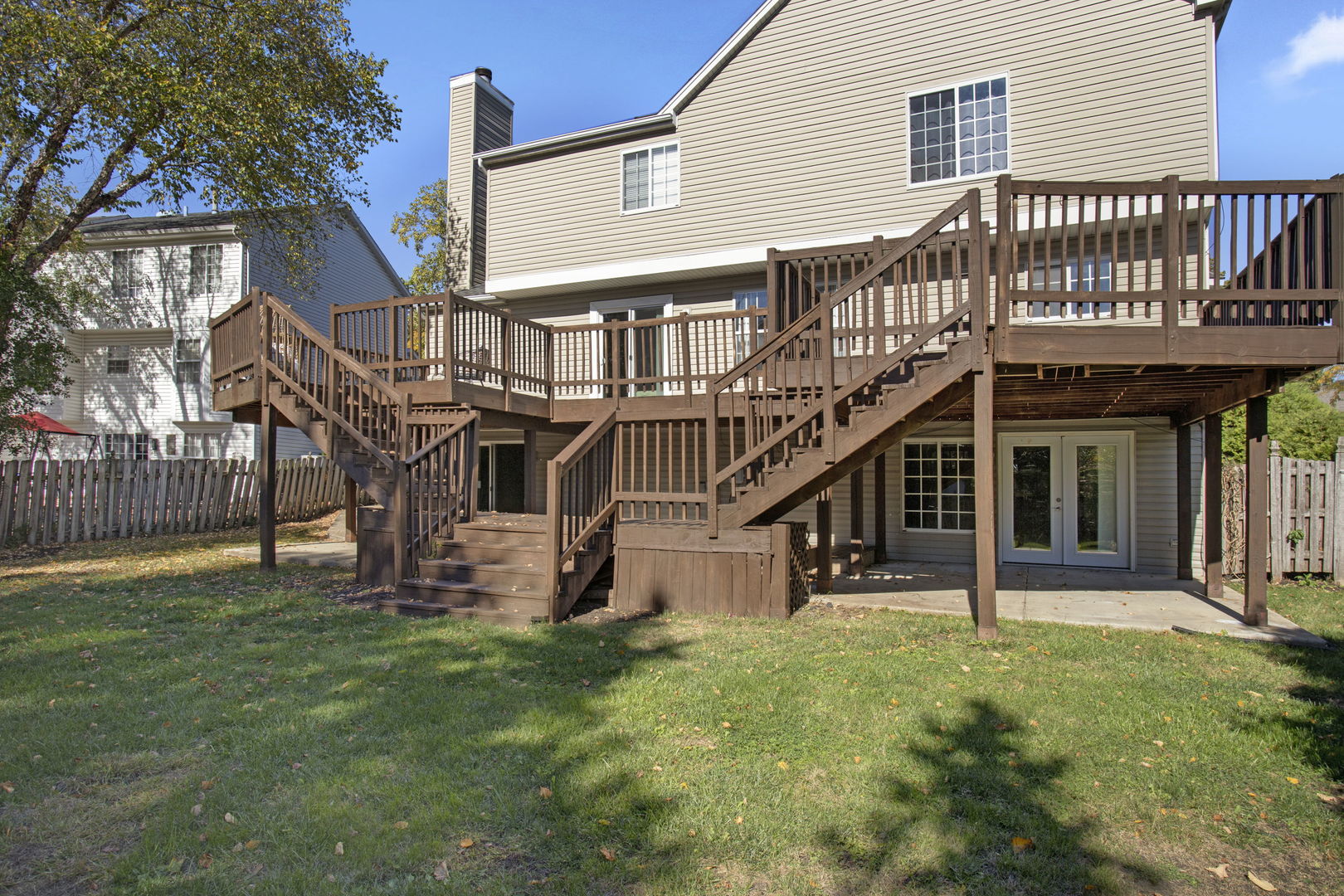 754 Huntington Drive Carol Stream IL 60188