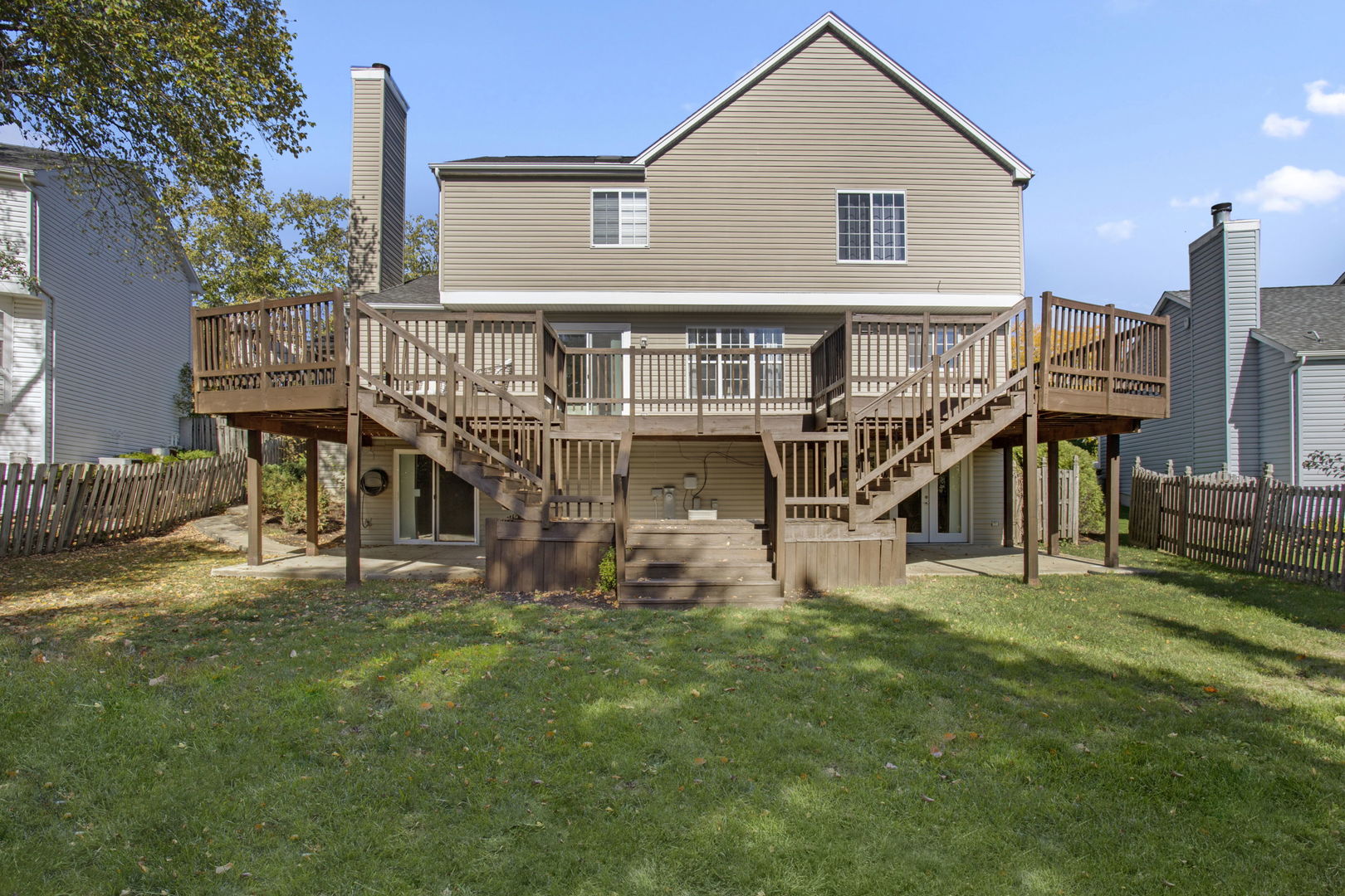 754 Huntington Drive Carol Stream IL 60188