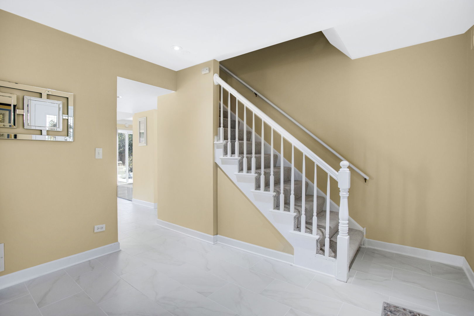 754 Huntington Drive Carol Stream IL 60188