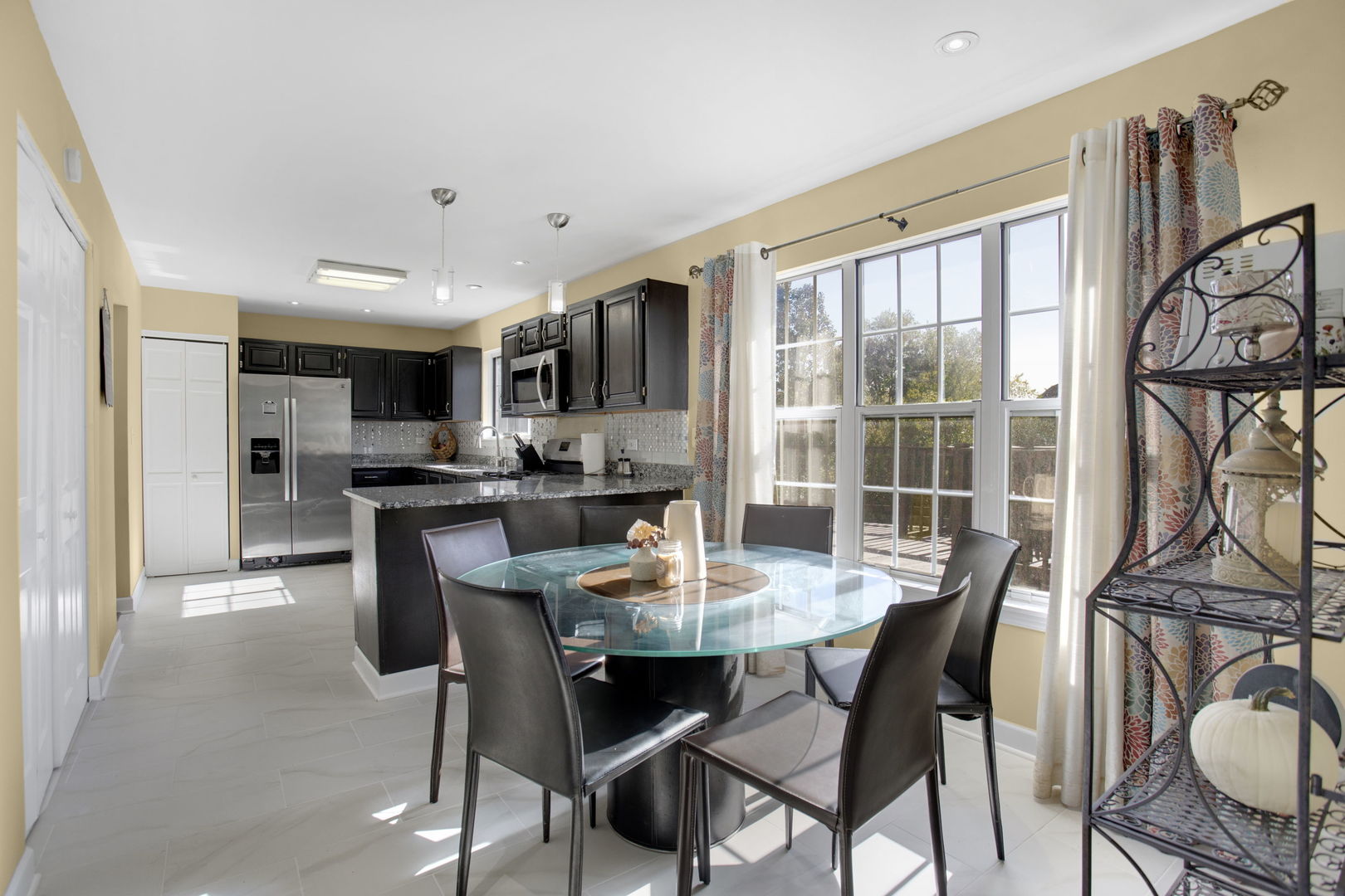 754 Huntington Drive Carol Stream IL 60188