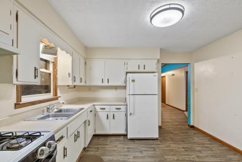 209 West Indiana Street Momence IL 60954