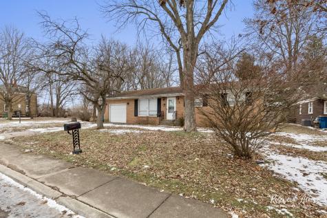209 West Indiana Street Momence IL 60954