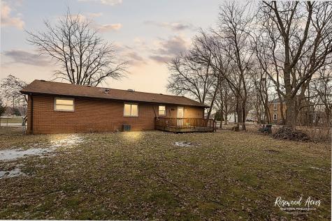 209 West Indiana Street Momence IL 60954