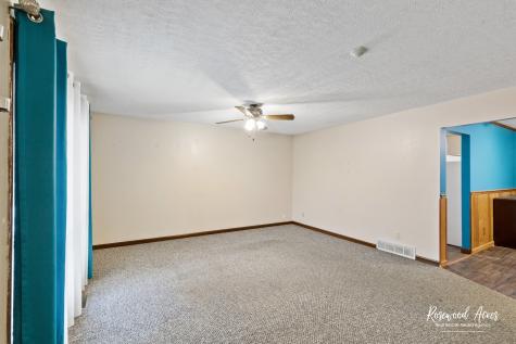 209 West Indiana Street Momence IL 60954