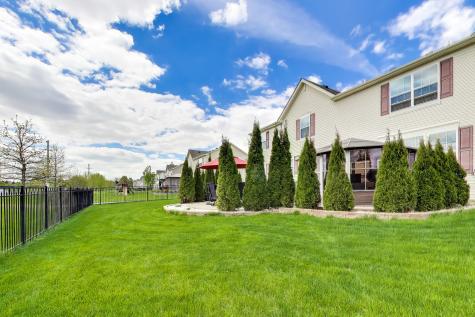 8880 Pearsall Drive Huntley IL 60142