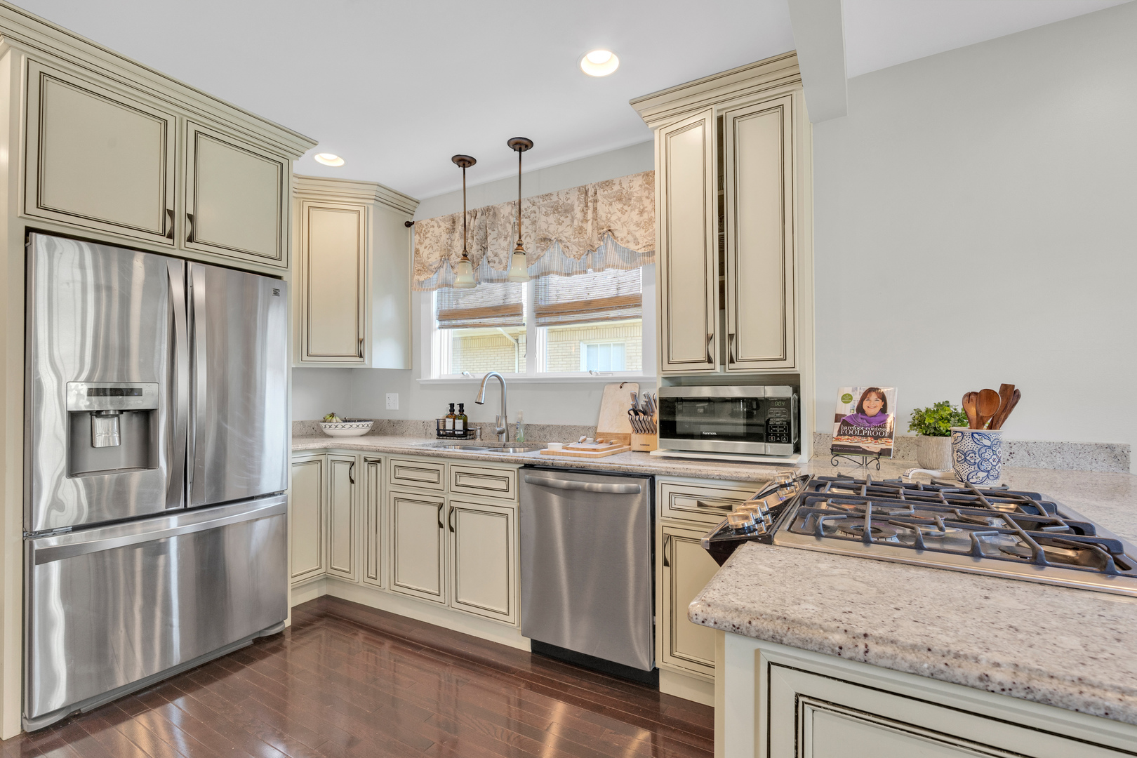 10520 South Hamilton Avenue Chicago IL 60643