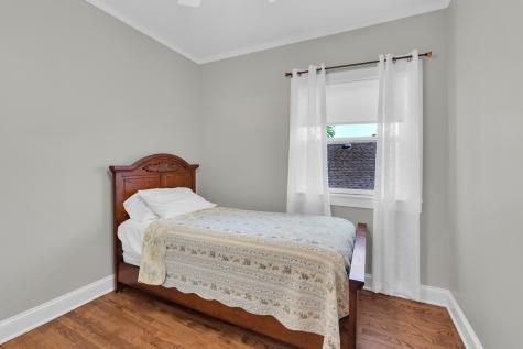 10520 South Hamilton Avenue Chicago IL 60643