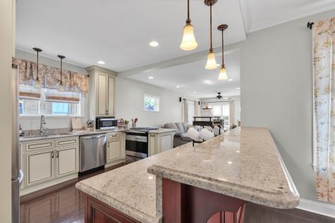 10520 South Hamilton Avenue Chicago IL 60643