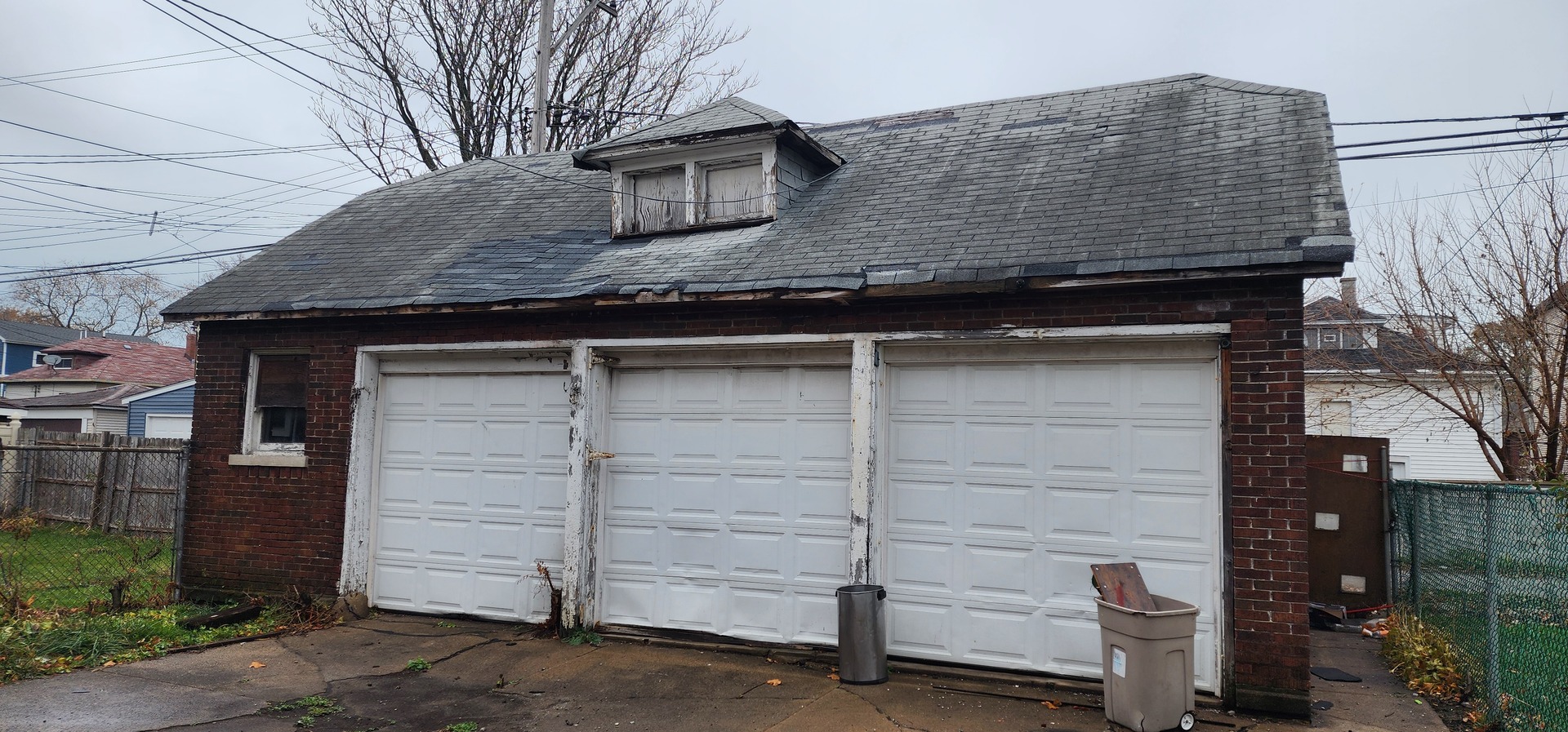 8443 South Manistee Avenue Chicago IL 60617