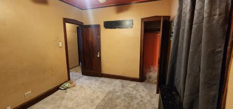 8443 South Manistee Avenue Chicago IL 60617