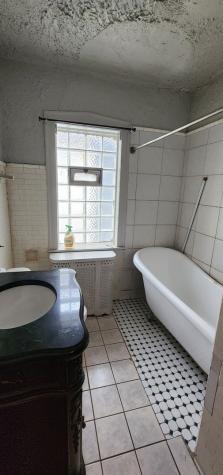 8443 South Manistee Avenue Chicago IL 60617