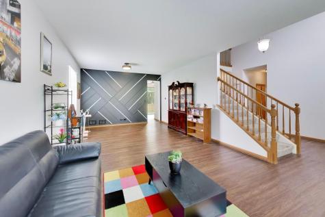 527 West Mara Lynn Court Round Lake IL 60073