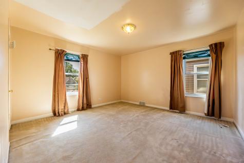 10211 South Eberhart Avenue Chicago IL 60628