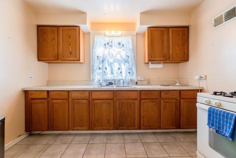 10211 South Eberhart Avenue Chicago IL 60628
