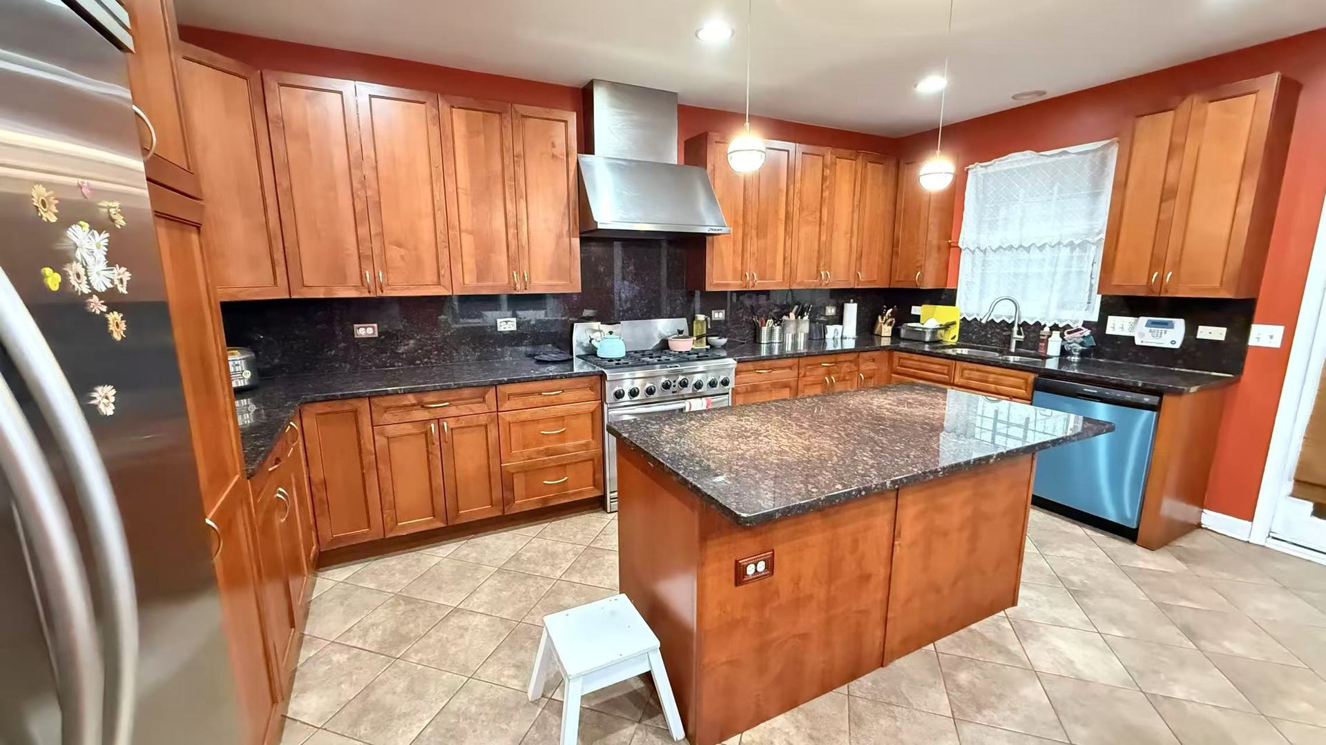 422 West 42nd Place Chicago IL 60609