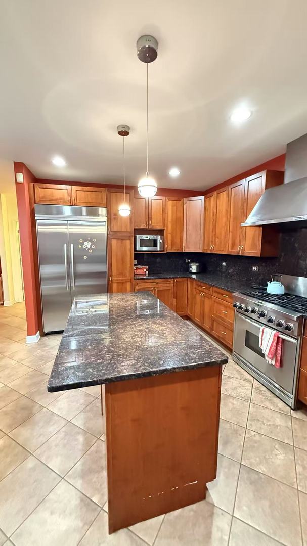 422 West 42nd Place Chicago IL 60609