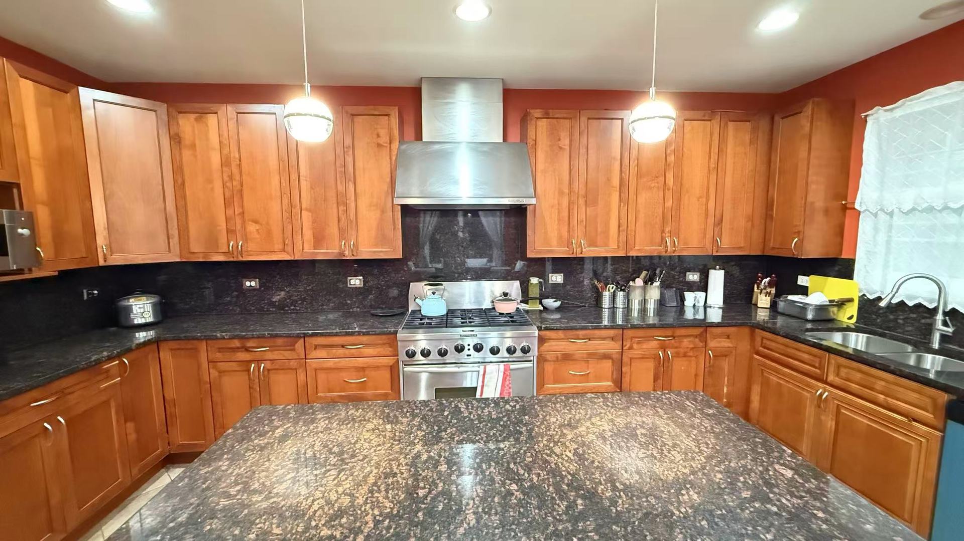 422 West 42nd Place Chicago IL 60609