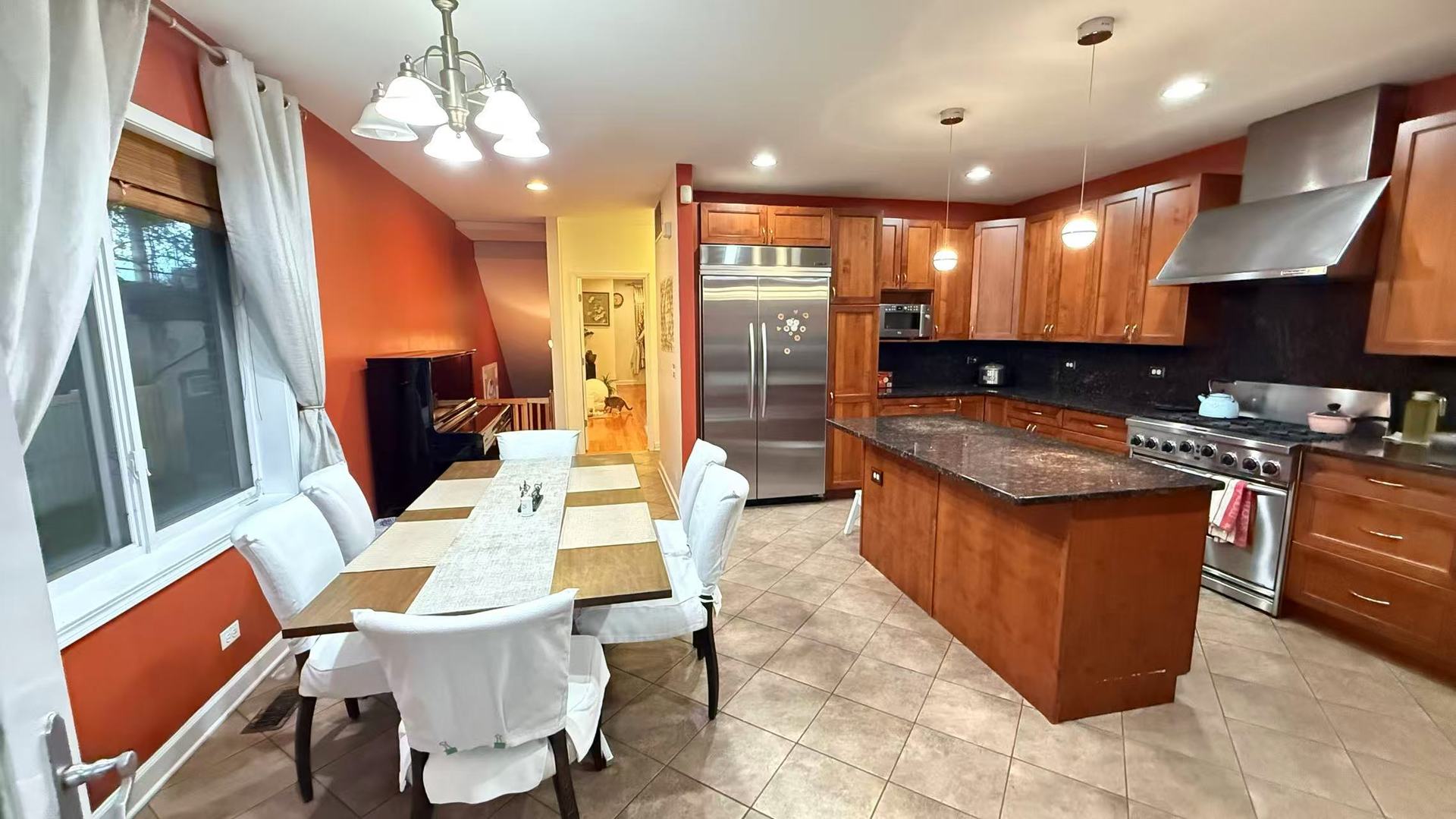 422 West 42nd Place Chicago IL 60609