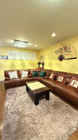 422 West 42nd Place Chicago IL 60609