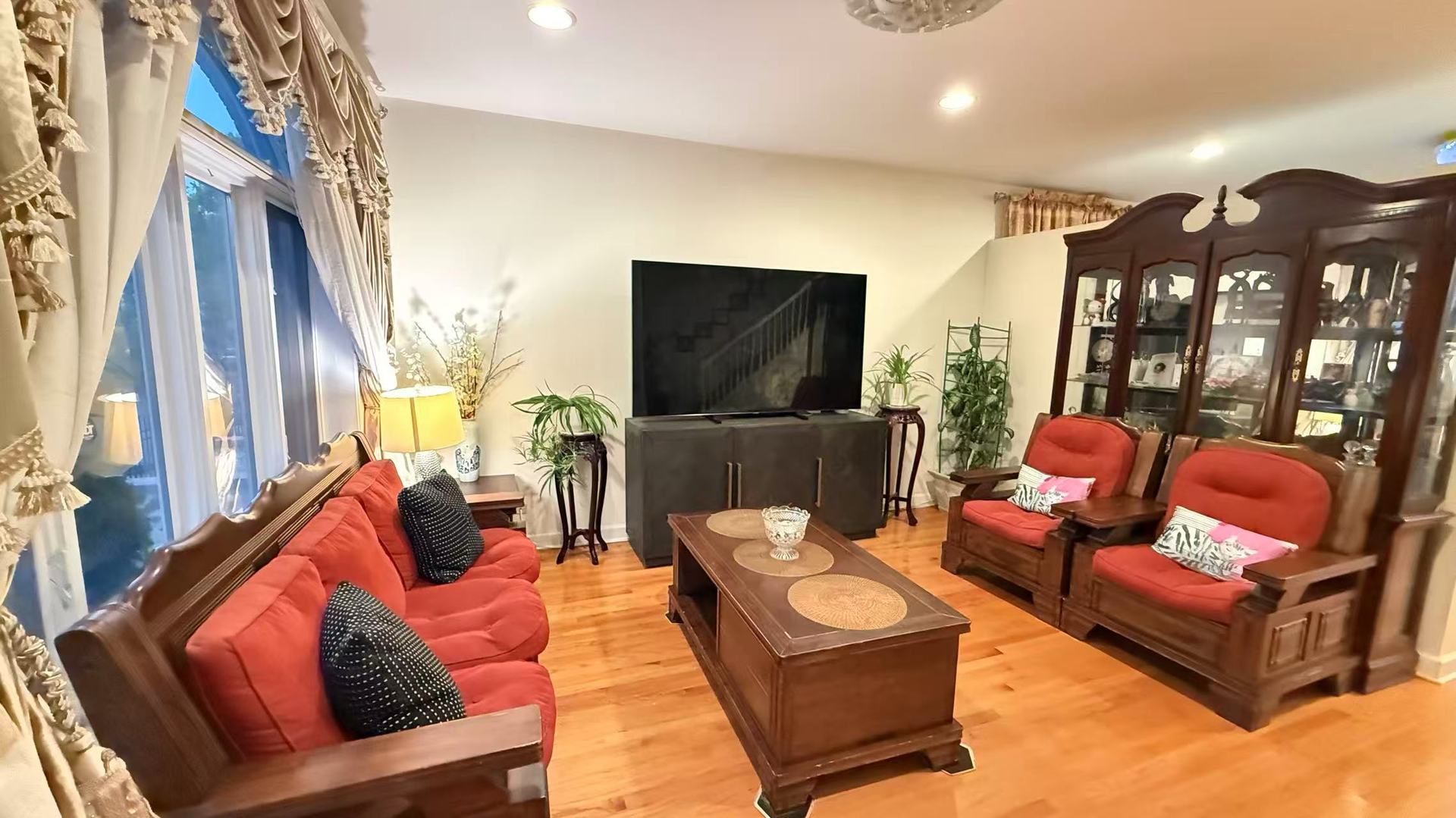 422 West 42nd Place Chicago IL 60609