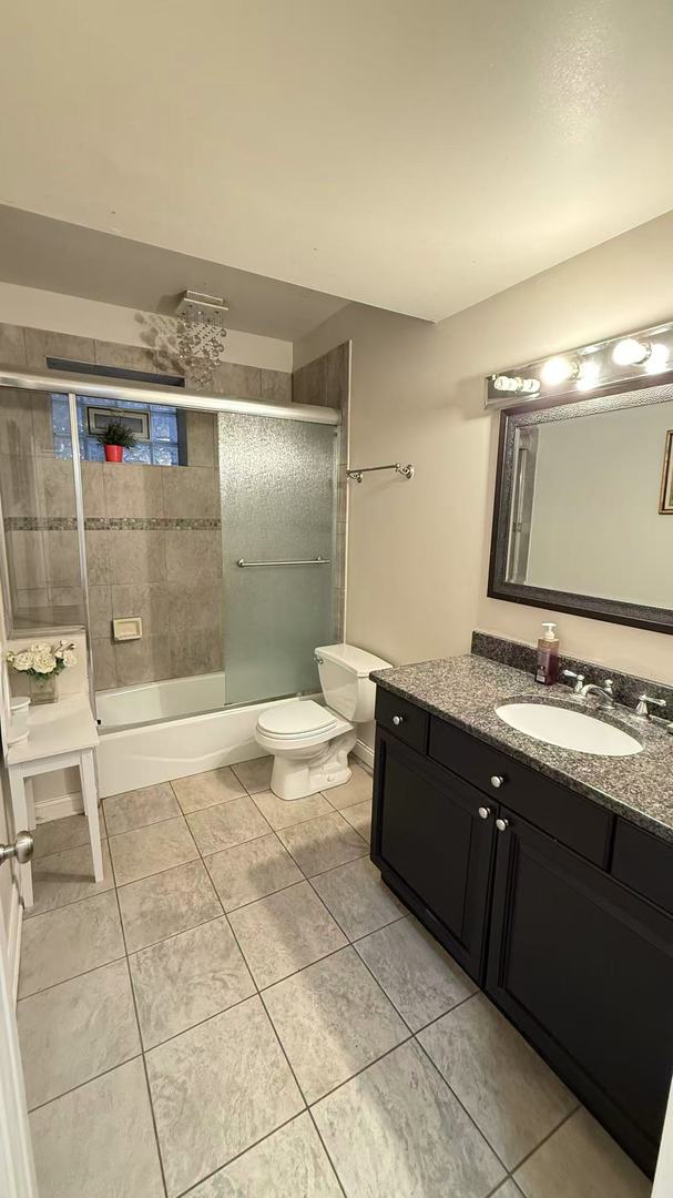422 West 42nd Place Chicago IL 60609