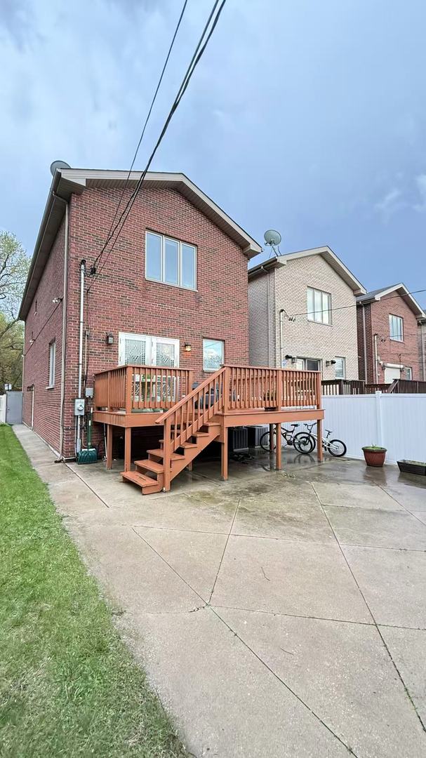 422 West 42nd Place Chicago IL 60609