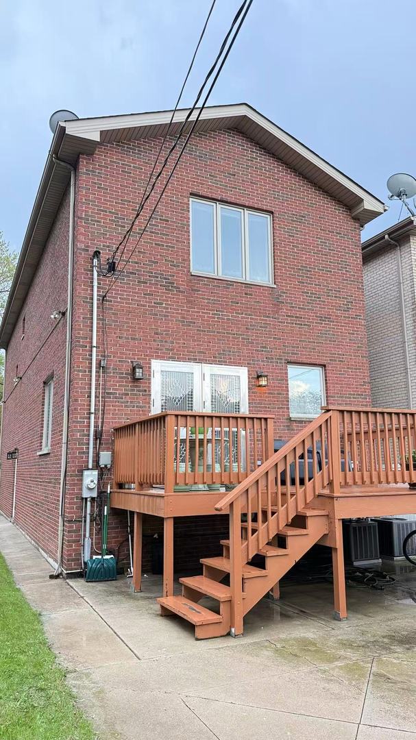 422 West 42nd Place Chicago IL 60609