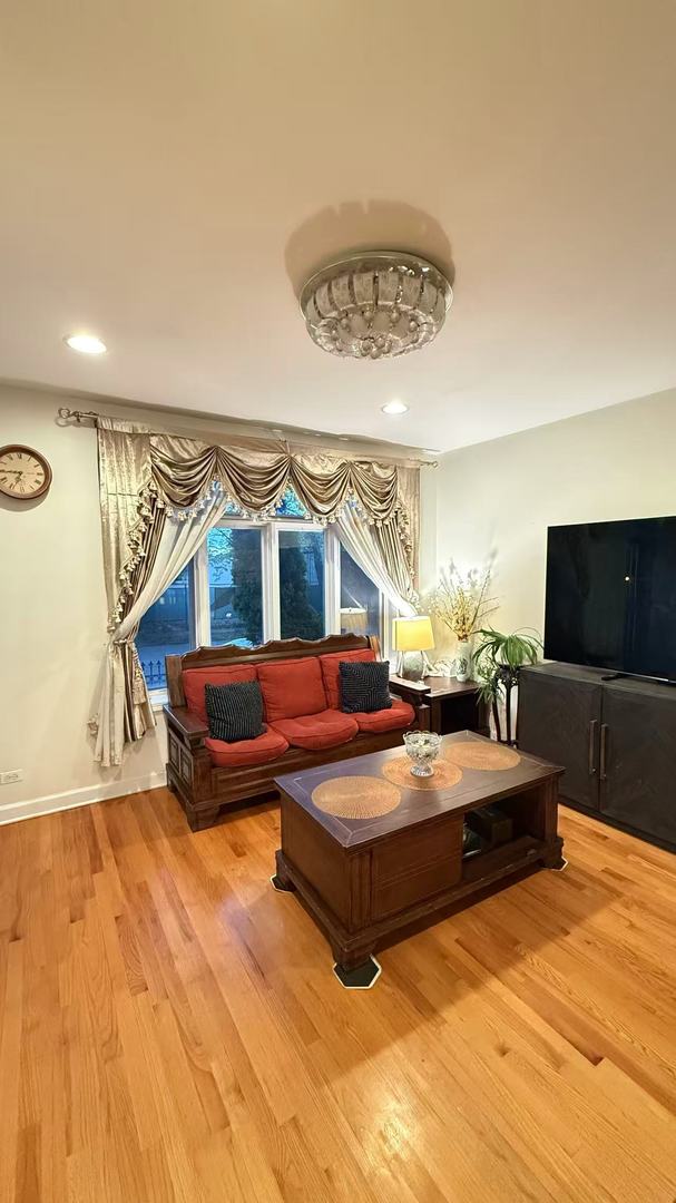 422 West 42nd Place Chicago IL 60609