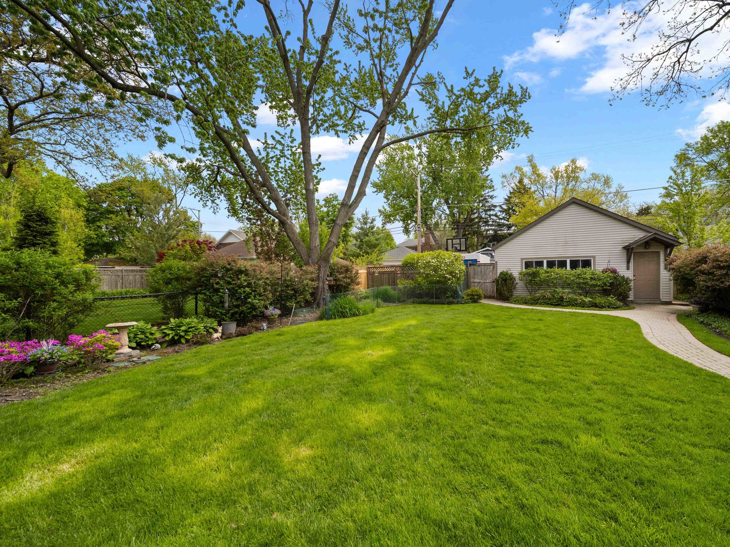 1115 Forest Avenue Wilmette IL 60091