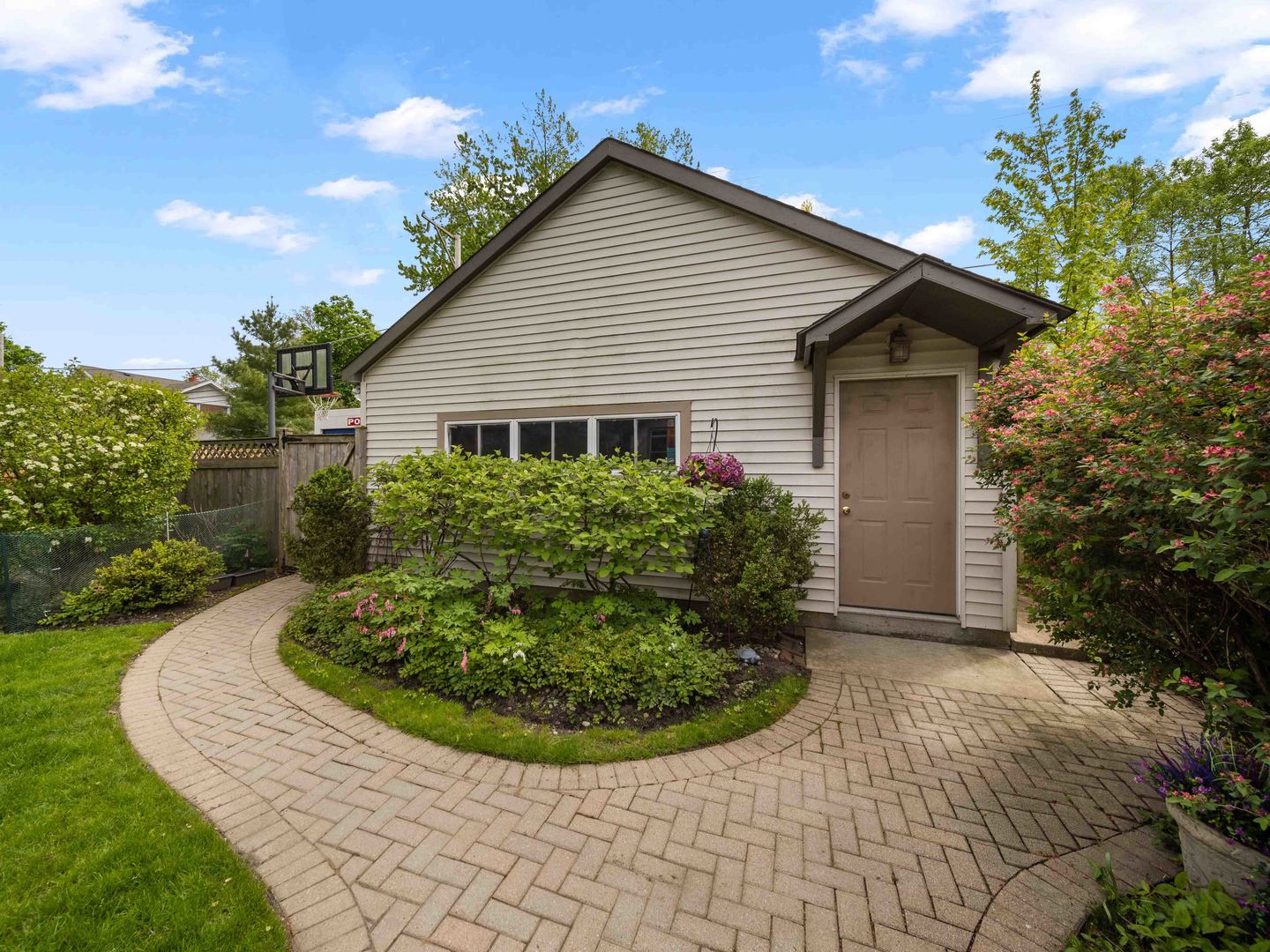 1115 Forest Avenue Wilmette IL 60091