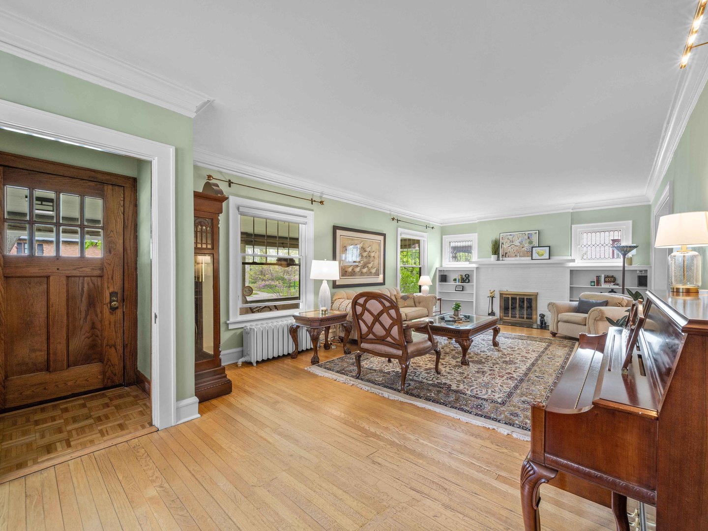 1115 Forest Avenue Wilmette IL 60091