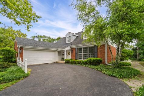 1533 North Belmont Avenue Arlington Heights IL 60004