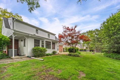 1533 North Belmont Avenue Arlington Heights IL 60004