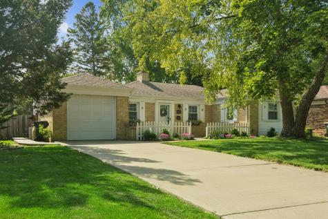 410 North Dryden Place Arlington Heights IL 60004
