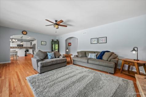 7104 Dove Way Cary IL 60013