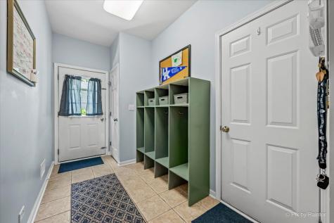 7104 Dove Way Cary IL 60013